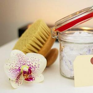 Приготовление крема для лица в домашних условиях: рецепты для решения различных проблем Как сделать крем для сухой кожи лица в домашних условиях